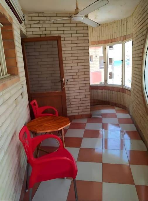 Апартаменти شالية رومانسي بالاسكندرية العجمي يري البحر Romantic Seaview Александрія
